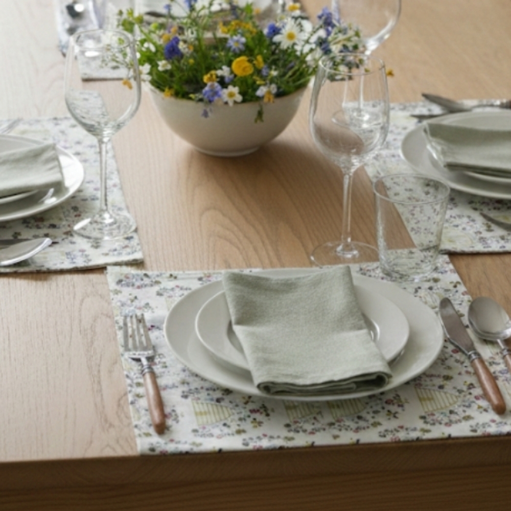 New 5 Pc Floral Beehive Platemats